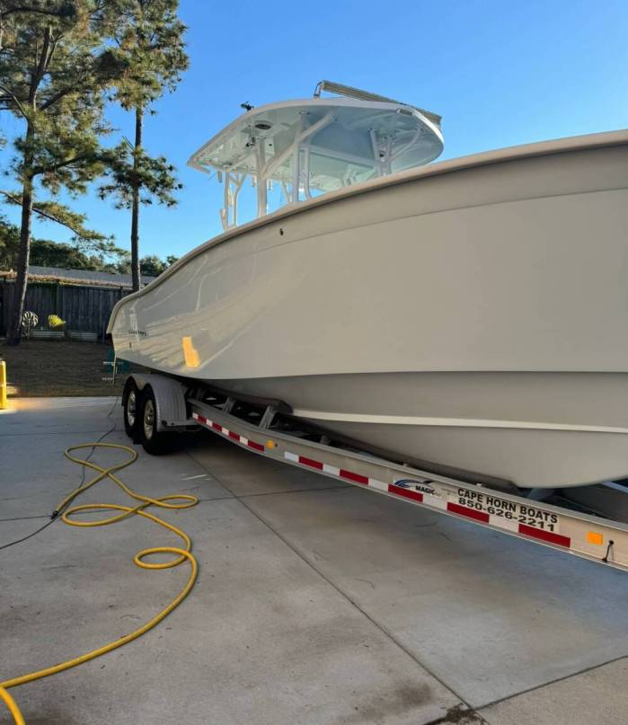 White boat, after a detail